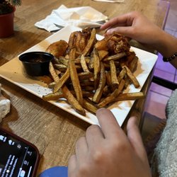 Pal Sazón - Alitas con papas