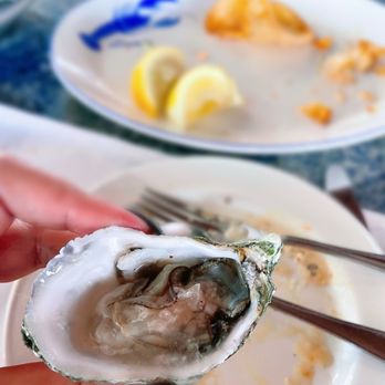 Sam's Anchor Cafe - Oysters - Seafood Near Me - Tiburon, California Sam's Anchor Cafe - Oysters - Seafood Near Me - Tiburon, California
