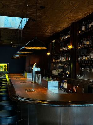 Johnny's - Cocktails & Hi-Fi by null