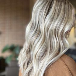 Mane Haven Salon - Blonde babe