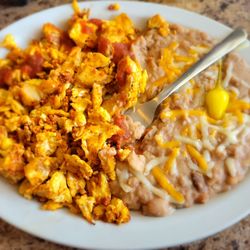 Casa Grande Cafe - The best chorizo breakfast you can get in Ventura County. No fuss. All flavor.