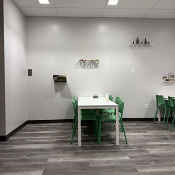 Tiny Tasties - Clean simple dining space - Cafes Near Me - Vancouver, Washington