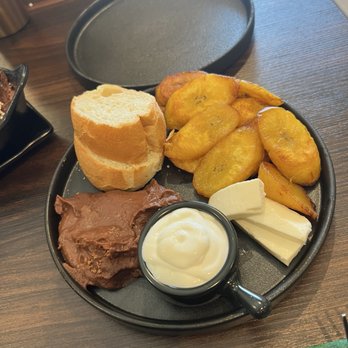 Comalito - Plátanos - Comfort Food Near Me - Redwood City, California Comalito - Plátanos - Comfort Food Near Me - Redwood City, California