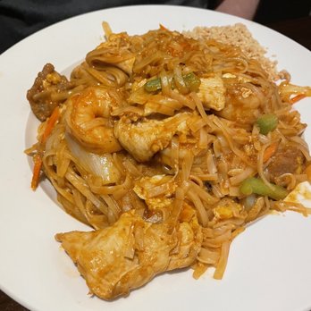 Umami Asian Cuisine - Pad Thai Noodles - Japanese Near Me - Doral, Florida Umami Asian Cuisine - Pad Thai Noodles - Japanese Near Me - Doral, Florida