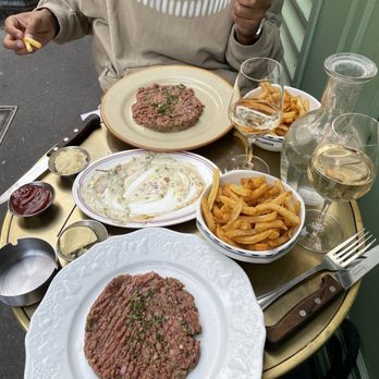 Brasserie Bellanger - Beef Tartare - French Near Me - Paris, 01