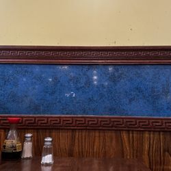 Grand Buffet Of Leray - Dirty wall