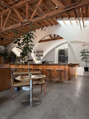 Edgemar Restaurant + Lounge by null