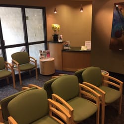 Arnold W Thomas, DMD - Waiting room