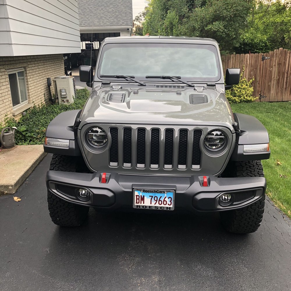 Larry Roesch Chrysler Jeep Dodge RAM - Jeep Wrangler - Car Dealers Near Me - Elmhurst, Illinois Larry Roesch Chrysler Jeep Dodge RAM - Jeep Wrangler - Car Dealers Near Me - Elmhurst, Illinois