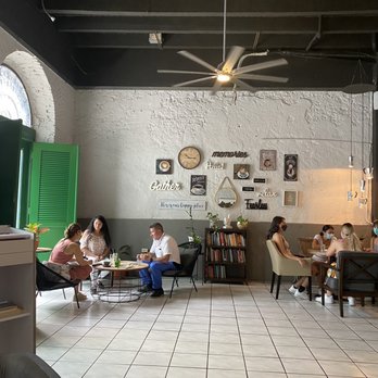 Kaffe Haus - Front room - Breakfast & Brunch Near Me - San Juan, Puerto Rico Kaffe Haus - Front room - Breakfast & Brunch Near Me - San Juan, Puerto Rico