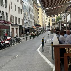 Il Monte Bianco - The street in front of