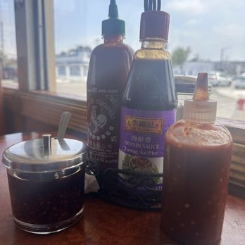 PS Fast Food 168 Restaurant - Hot sauce/oil, hoisin, sambal, sriracha - Fast Food Near Me - Long Beach, California