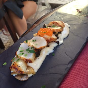 Mesón Andaluz - Seared scallops over cauliflower purée! Delicious until I tasted ham at the bottom and had to stop eating (sad day) - Spanish Near Me - Lisbon, 11 Mesón Andaluz - Seared scallops over cauliflower purée! Delicious until I tasted ham at the bottom and had to stop eating (sad day) - Spanish Near Me - Lisbon, 11