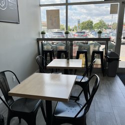Kung Fu Tea - Small seating area