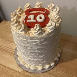 The Dainty Cow Bakery - Custom eggnog holiday party cake for CrossFit Echo Park.
