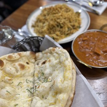 Curry Leaf - Chicken Tikka Masala Garlic Naan Chicken but - Indian Near Me - San Francisco, California