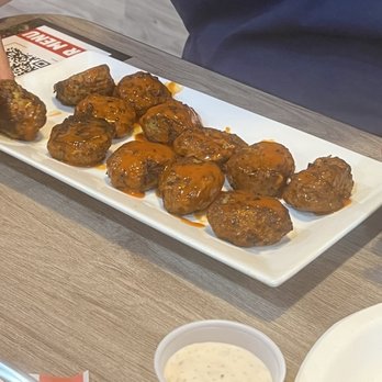 Pizza Twist - Vegan wings with Buffalo sauce - Pizza Near Me - Chesapeake, Virginia Pizza Twist - Vegan wings with Buffalo sauce - Pizza Near Me - Chesapeake, Virginia