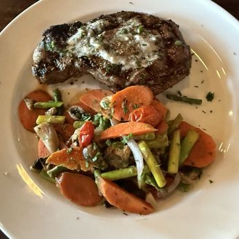 Starving Artists Bistro - Rib Eye with veggies - New American Near Me - Fresno, California Starving Artists Bistro - Rib Eye with veggies - New American Near Me - Fresno, California