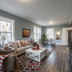 Homes365 - Keller Williams - Relaxing living space