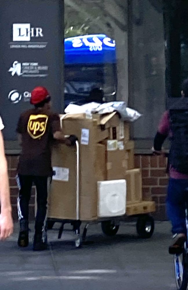 THE UPS STORE 24 Photos & 44 Reviews 1632 1st Ave, New York, New