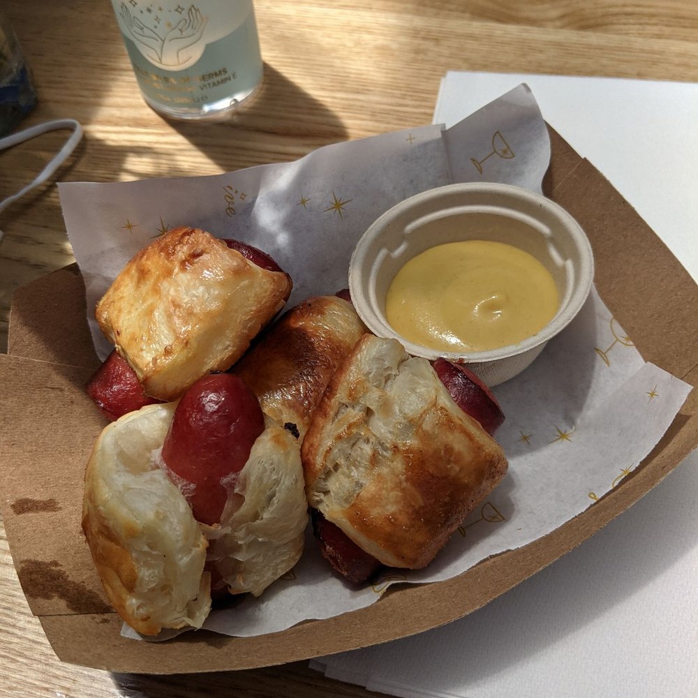 The Beehive - Pigs in a blanket - Cocktail Bars Near Me - San Francisco, California The Beehive - Pigs in a blanket - Cocktail Bars Near Me - San Francisco, California