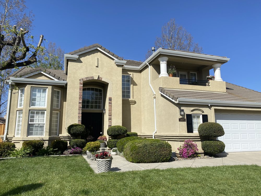 Slide of J&W Gutters