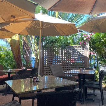 Sun Garden Cafe - Lovely outside seating - Breakfast & Brunch Near Me - Sarasota, Florida