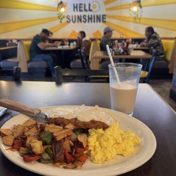 Huevo House - CHICKEN FRIED STEAK AND EGGS - Breakfast & Brunch Near Me - Bakersfield, California Huevo House - CHICKEN FRIED STEAK AND EGGS - Breakfast & Brunch Near Me - Bakersfield, California