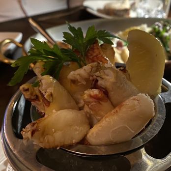 Metropolitan Grill - Crabs - American Near Me - Seattle, Washington