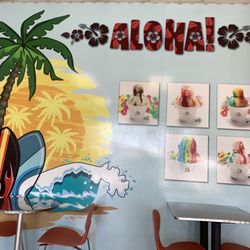 Aloha shave ice - Cute mural and scary chairs. Lol