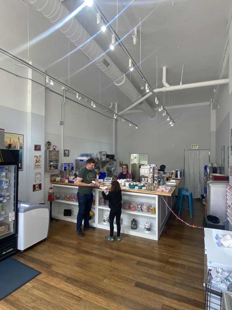 LAKE ERIE SCOOPS Updated July 2024 27 Photos & 11 Reviews 6604