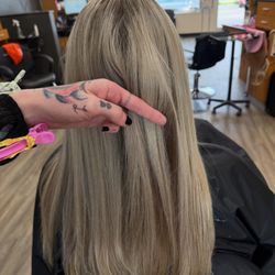 Fantastic Sams Cut & Color - Beige blonde by Pamela