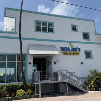 Papa Joe’s Waterfront - Restaurant Front - Seafood Near Me - Islamorada, Florida
