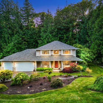 Jen Murrweiss - RE/MAX Elite - New listing 6-6-24 Timeless elegance that is sure to impress even the most discerning buyer in Emerald Hills in Snohomish, - Real Estate Services Near Me - Everett, Washington