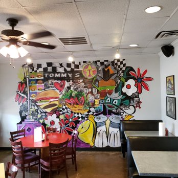Tommy's Hamburgers - Burger mural - Burgers Near Me - Fort Worth, Texas