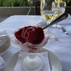 La Finestra - Raspberry Sorbet - lovely setting.