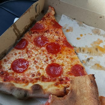 Da Vinci's Pizza - Thin, NY style, very greasy, but delicious! Too bad they don't have Sicilian slices. - Pizza Near Me - Charlotte, North Carolina Da Vinci's Pizza - Thin, NY style, very greasy, but delicious! Too bad they don't have Sicilian slices. - Pizza Near Me - Charlotte, North Carolina