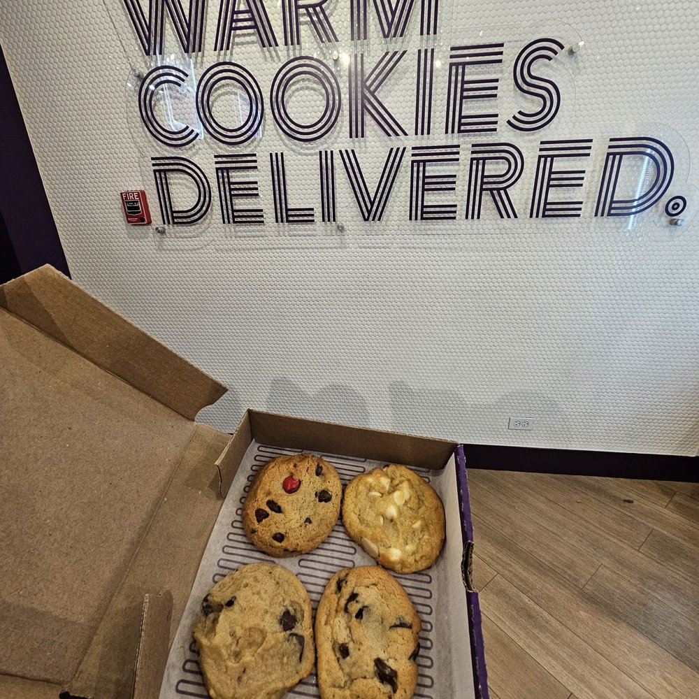 Insomnia Cookies - Bakeries Near Me - Naperville, Illinois Insomnia Cookies - Bakeries Near Me - Naperville, Illinois