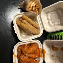Detroit Wing Company - Buffalo traditional wings 8 Wing Combo. With Cheese Sticks  And French Fries