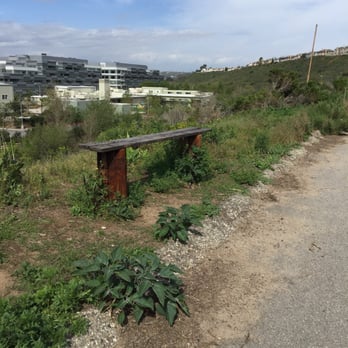 LMU Hiking Trail - Hiking Near Me - Los Angeles, California