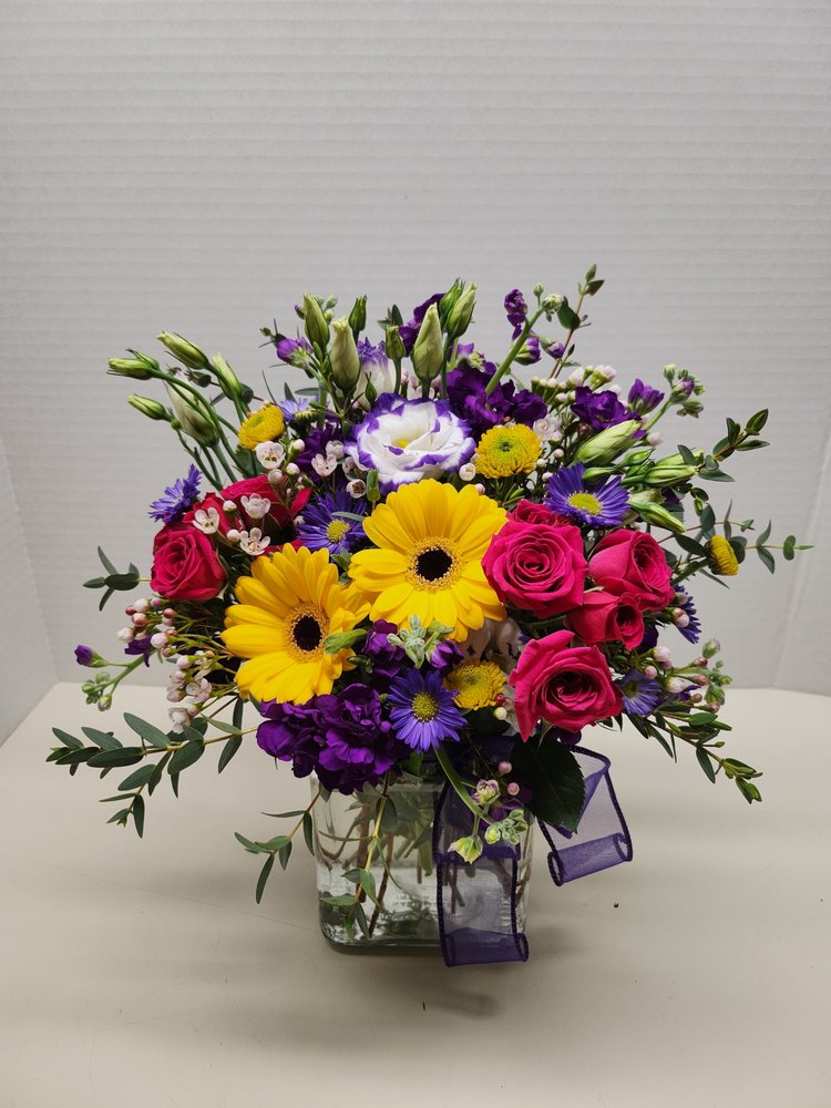 CRACKLIN’ ROSE 27 Toms Pond Ln, Warner, New Hampshire Florists