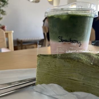 Chambre Coffee - Matcha Cake & Strawberry Matcha - Coffee & Tea Near Me Chambre Coffee - Matcha Cake & Strawberry Matcha - Coffee & Tea Near Me