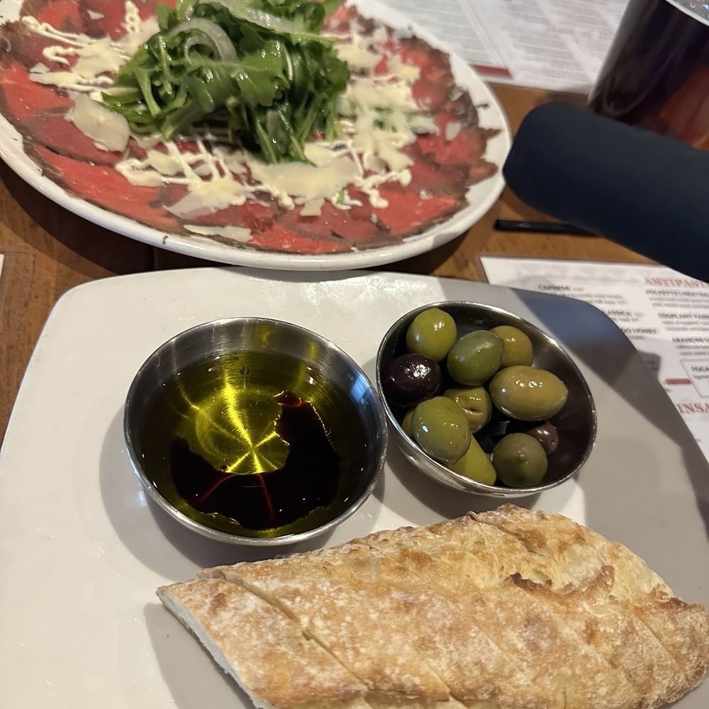 Carpaccio with bread Carpaccio with bread