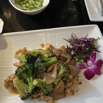Krung Thep Thai Cuisine - Pad See Eiw - Thai Near Me - Chicago, Illinois Krung Thep Thai Cuisine - Pad See Eiw - Thai Near Me - Chicago, Illinois