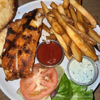 SoCal Kitchen + Bar - Red Snapper Fish Sandwich - New American Near Me - Columbus, Ohio