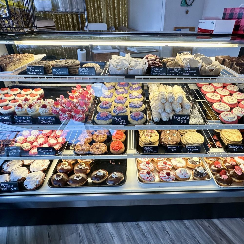 BeBe Kakes - Display case of cookies, cinnamon rolls, brownies, cupcakes, donuts, etc. - Bakeries Near Me - Mars, Pennsylvania