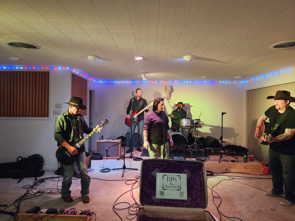 SMOKING SADDLE Updated September 2024 23 Photos 7816 W Hwy 11