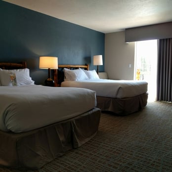 Holiday Inn The Lodge at Big Bear Lake - Big Bear, CA