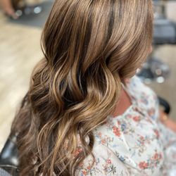 Salon Izzy