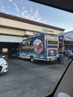 Mariscos & Birria El Prieto by null